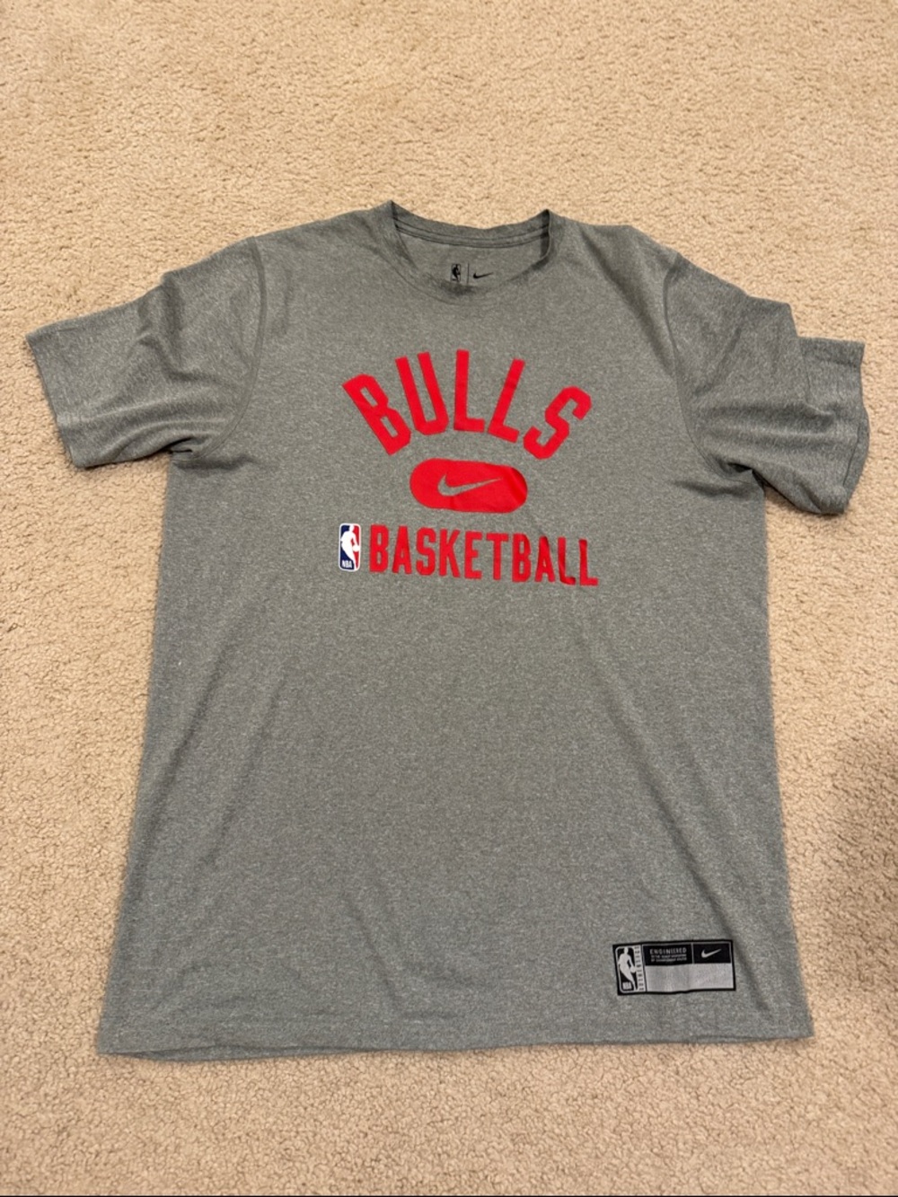 Nike Gray & Red Chicago Bulls Basketball Tee